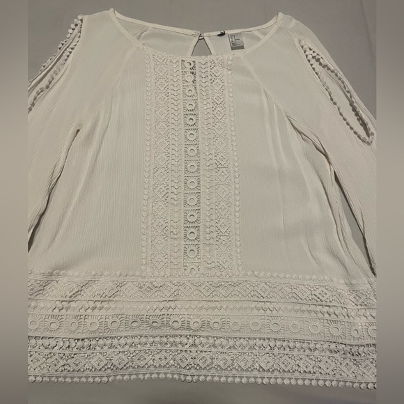 H&M Elegant Off-White Lace Trim Blouse Size US 8 - Picture 2 of 4